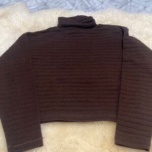 Long sleeve ribbed cropped turtleneck top size S